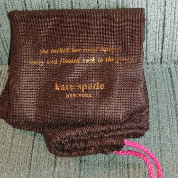 Kate Spade New York leather purse. - Picture 2 of 15